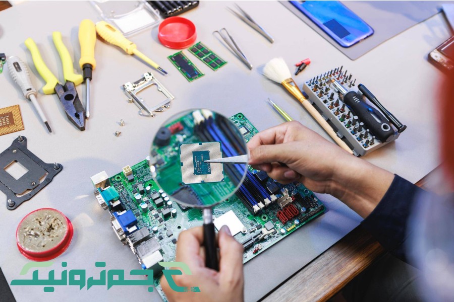 ذره بین چیست؟ آشنایی با انواع، کاربرد و نحوه عملکرد